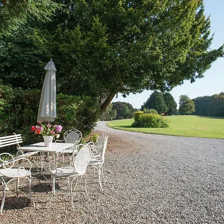 Dom wakacyjny Vintage Castle In Jevoumont With Pool La Haye